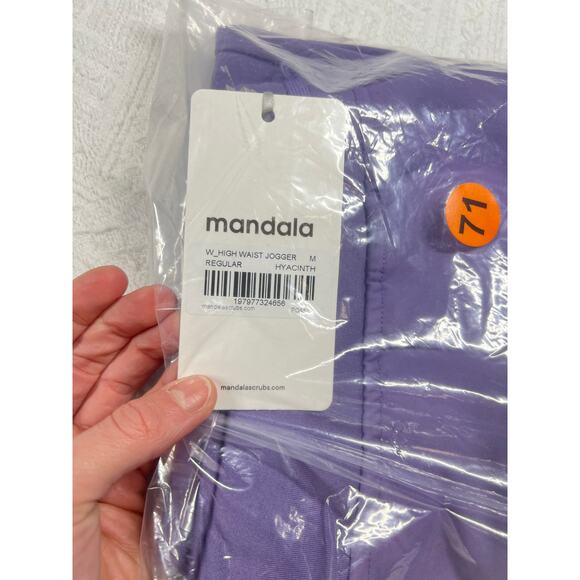 Mandala High Waisted Jogger Scrub in “Hyacinth”, size M, NIB! - Picture 2 of 5
